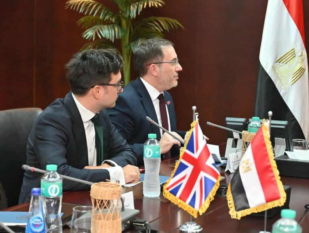 السفير البريطاني: المؤتمر الاستثماري فرصة لاستعراض قصص نجاح البلدين