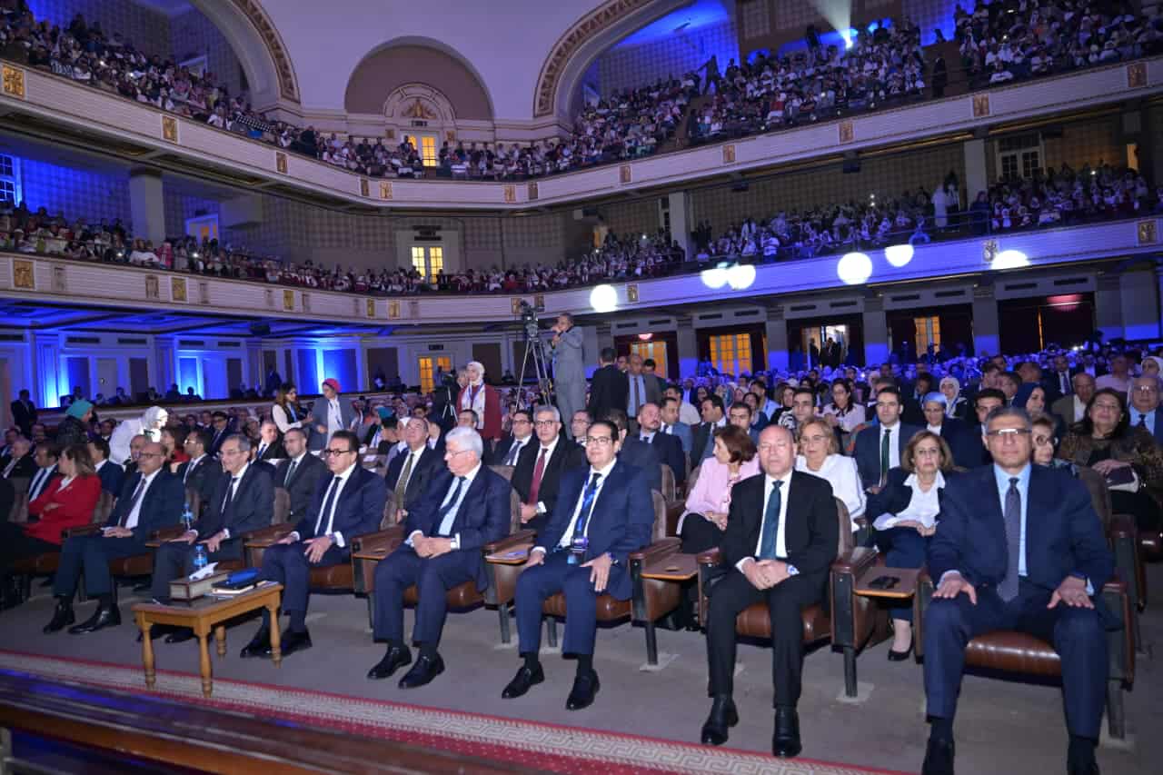 محافظ الجيزة يشارك في المؤتمر الدولي الأول للذكاء الاصطناعي بجامعة القاهرة