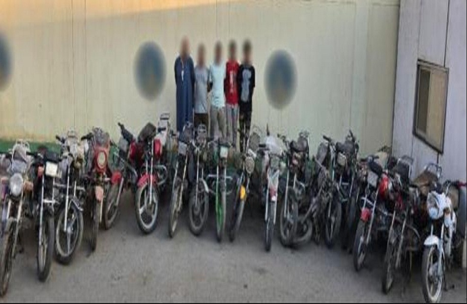 ضبط تشكيلات وعناصر إجرامية تورطت في سرقة متاجر وهواتف ودراجات نارية