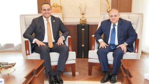 رئيس هيئة الرعاية الصحية يلتقي رئيس الدواء المصرية