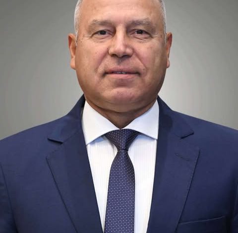 كامل الوزير