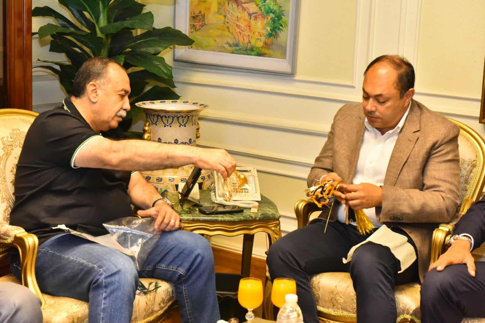 لتنفيذ مشروعات جديدة..توقيع بروتوكول بين محافظة أسيوط وهيئة تنمية الصعيد