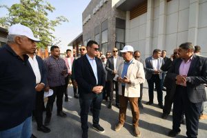 وزير الإسكان يتفقد أعمال تنفيذ وحدات “ديارنا” بمدينة أكتوبر الجديدة