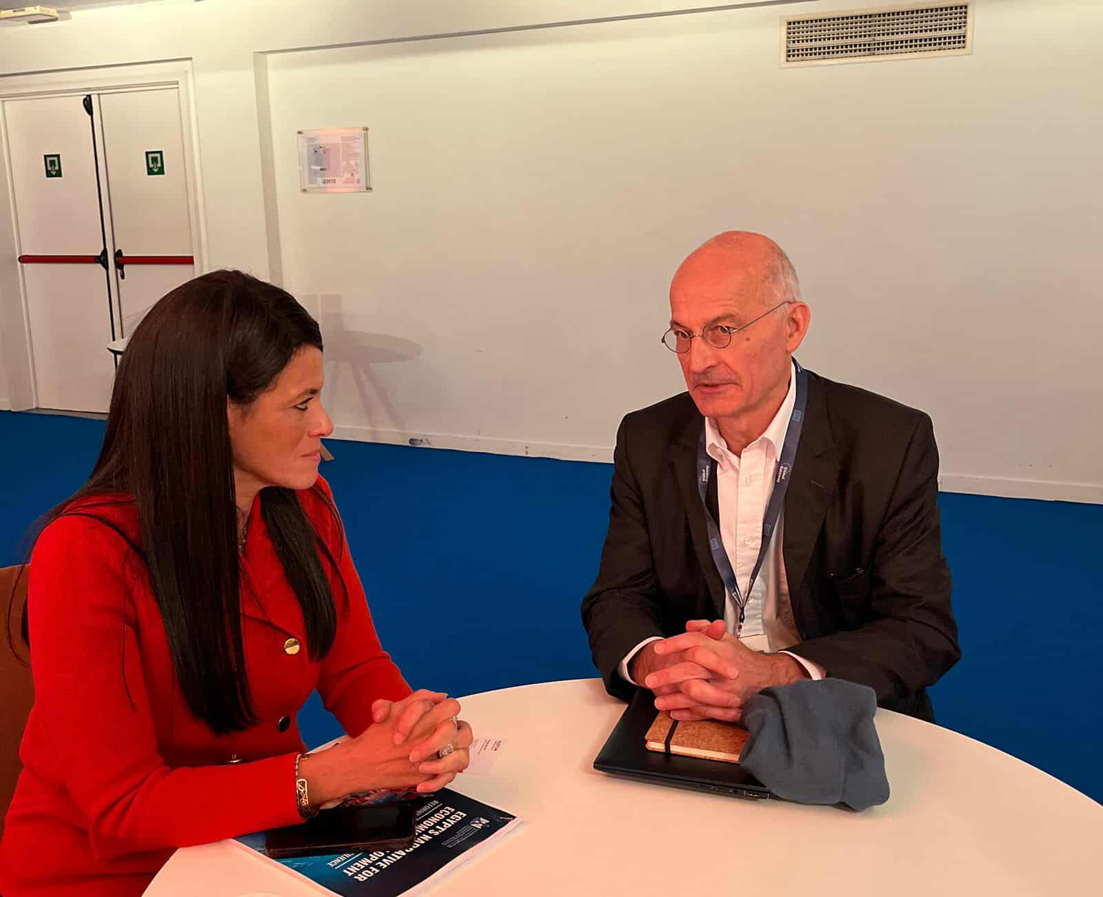 المشاط تبحث مع نائب رئيس شركة «ألستوم» الفرنسية تعزيز استثمارات الشركة