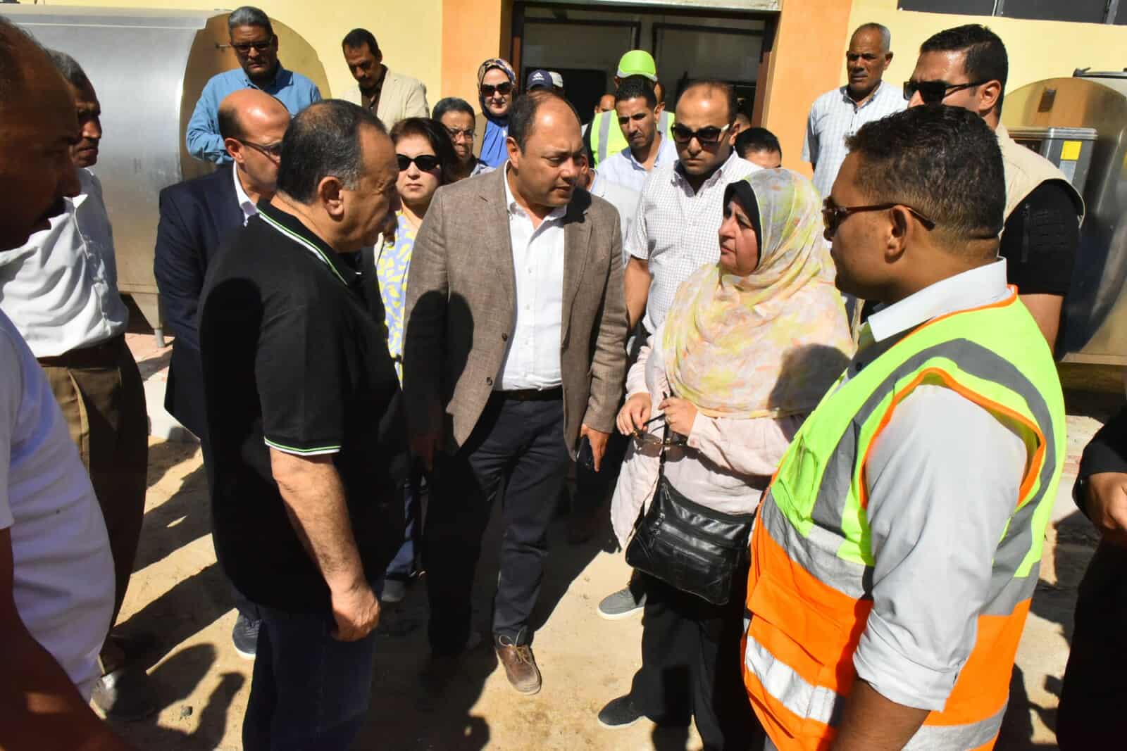 محافظ أسيوط ورئيس هيئة تنمية الصعيد يتفقدان مشروعات تطوير الثروة الحيوانية