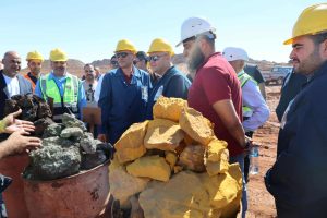 محافظ الجيزة يتفقد مناجم شركة الحديد والصلب للمناجم والمحاجر بالواحات البحرية