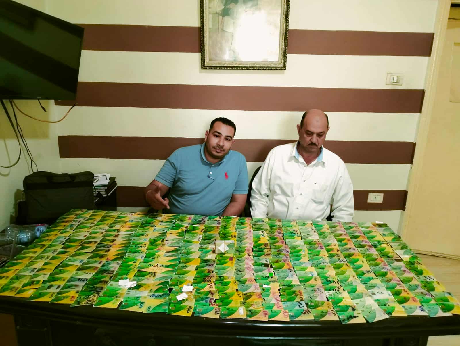 الجيزة :ضبط 4500 بطاقة تموينية قبل استخدامها في عمليات صرف وهمي للمواطنين