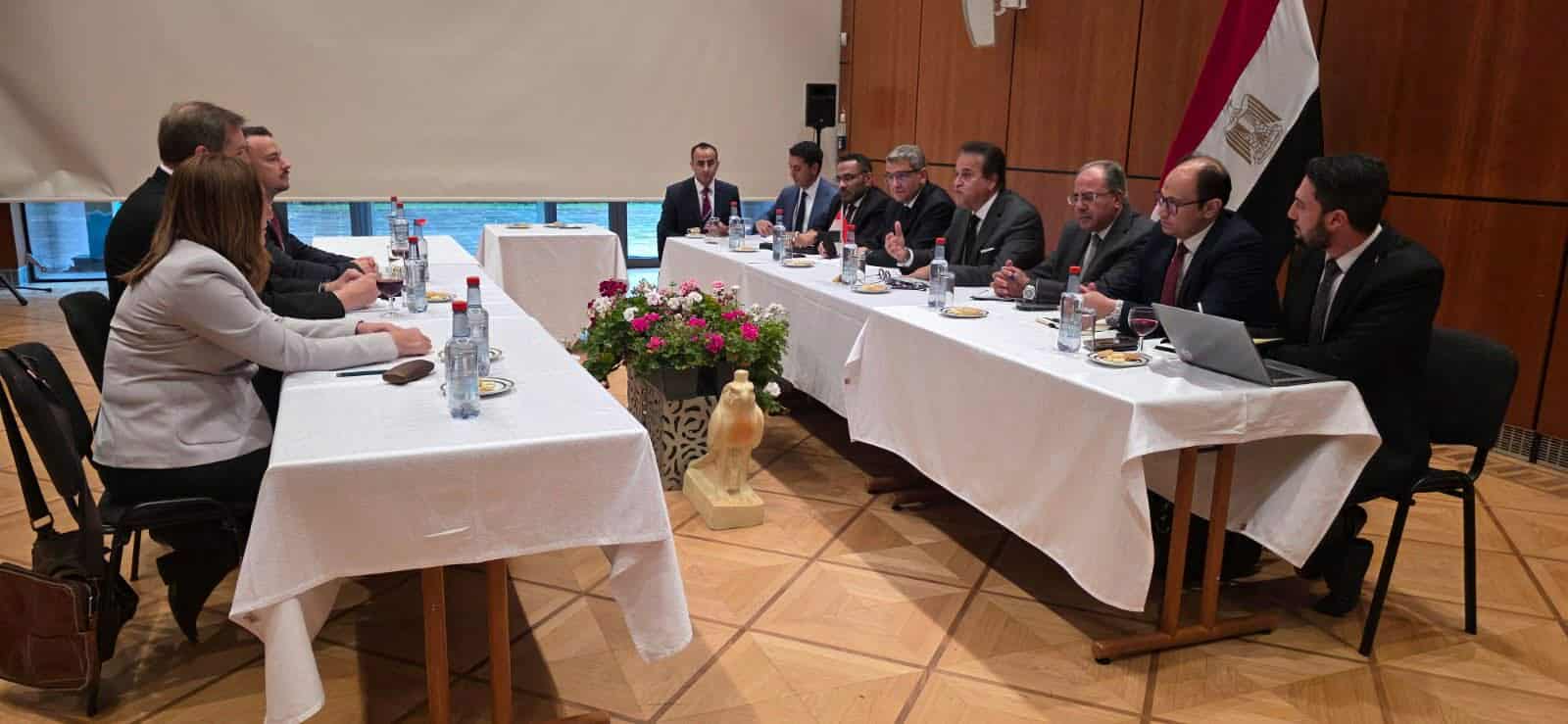 وزير الصحة يبحث مع رئيس التحالف الصحي الألماني سبل تعزيز التعاون الصحي