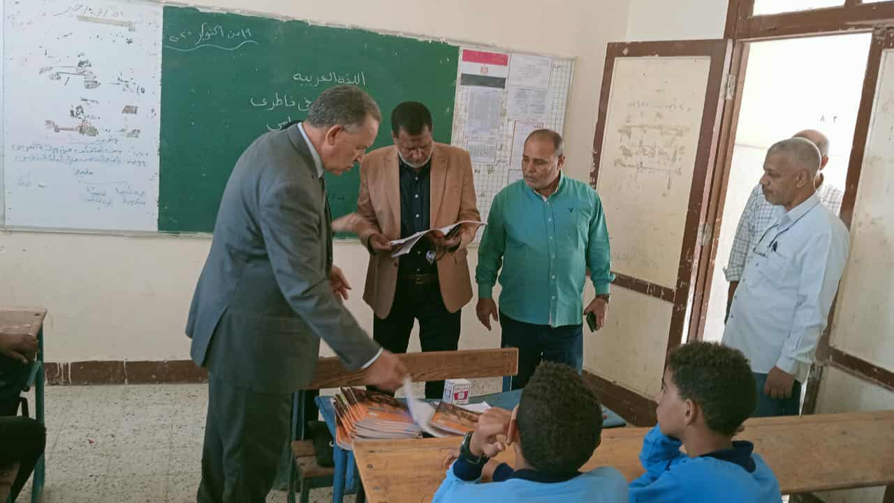 إحالة مدير مدرسة الطليعة والقيادة الثانية وبعض الموجهين والمتابعين للشؤون القانونية بأسيوط