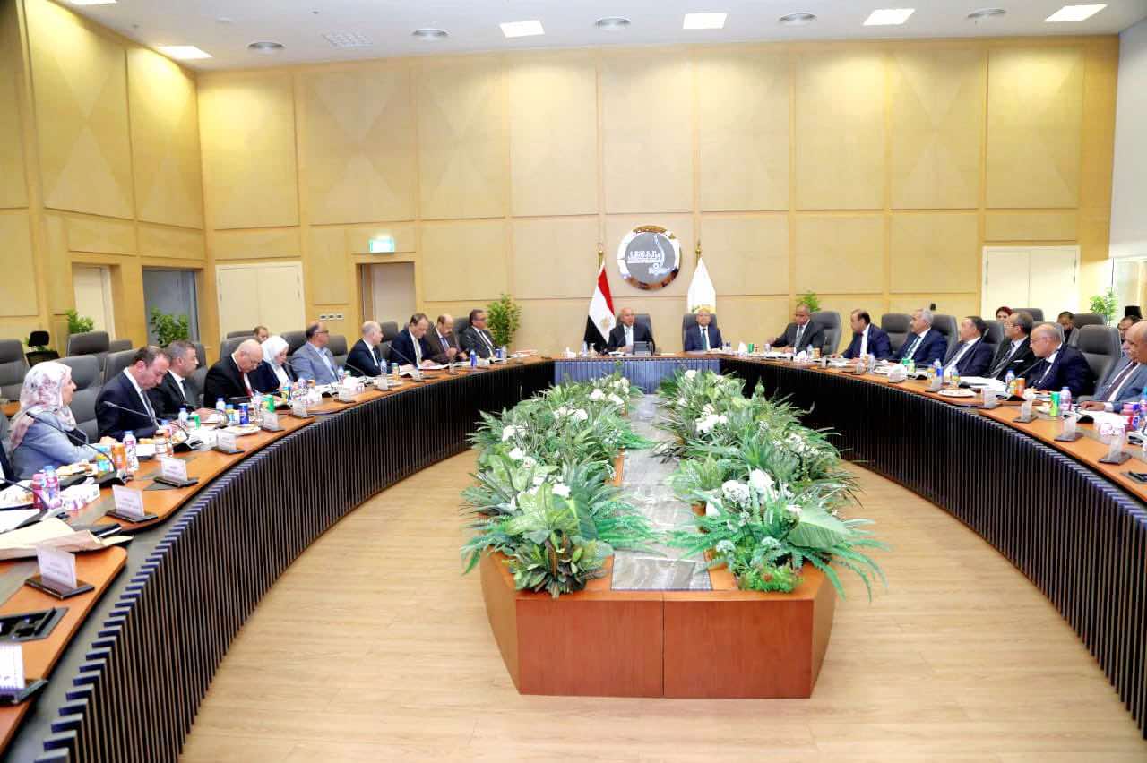 الوزير: “سوبر جيت” نموذج وطني لتوطين صناعة الأوتوبيسات وتحديث منظومة النقل الجماعي