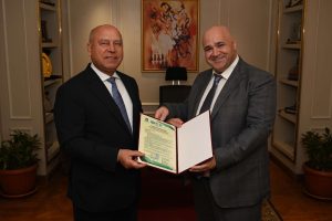 كامل الوزير يسلم شهادات البصمة الكربونية لست شركات مصرية ضمن مسار التحول نحو الاقتصاد الأخضر