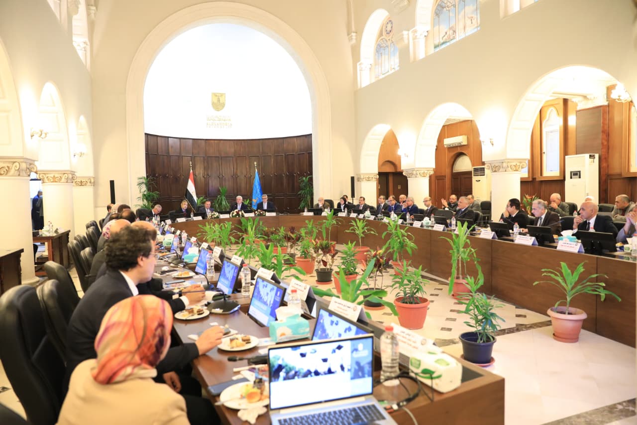 وزير التعليم العالي يترأس اجتماع المجلس الأعلى للجامعات بالإسكندرية