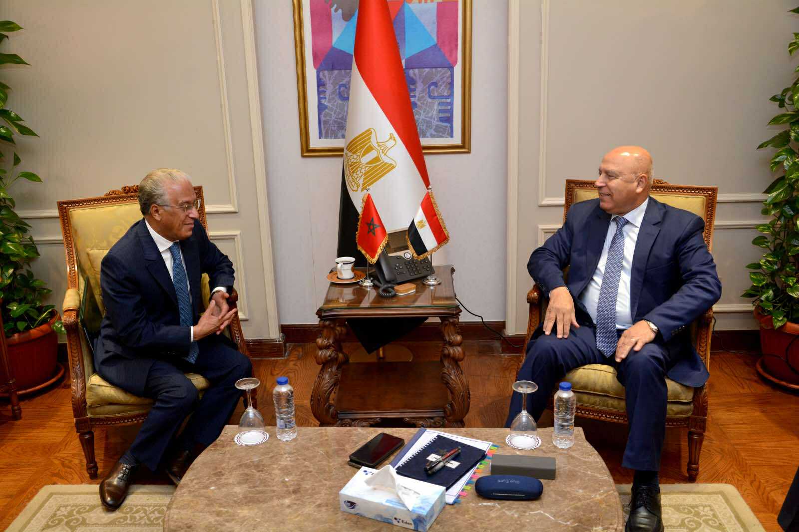 الوزير يبحث مع سفير المغرب تعزيز التعاون الصناعي والنقل بين البلدين