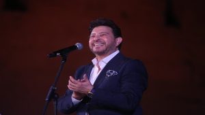 هاني شاكر يحيي حفلا غنائيا في الكويت