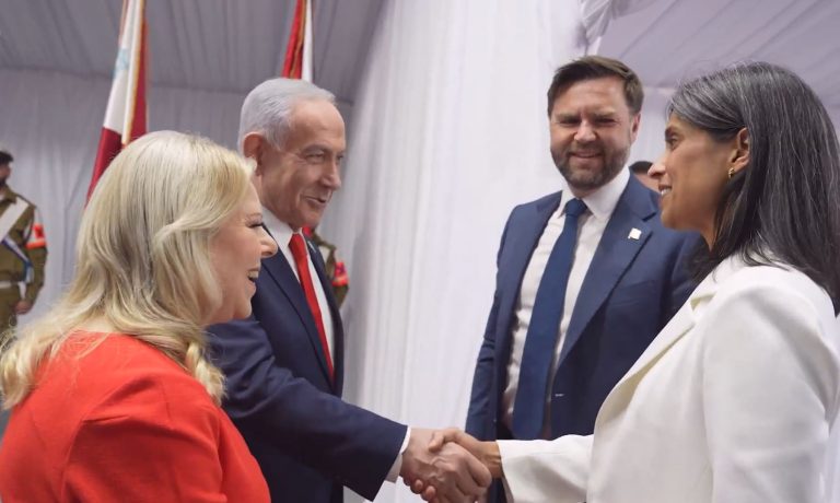 نتنياهو ونائب الرئيس الأمريكي يبحثان خطة ترامب بشأن غزة