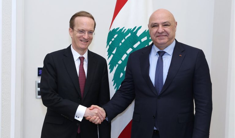 «عون» يطالب بدور أوروبي فاعل لإنهاء الاحتلال الإسرائيلي جنوب لبنان