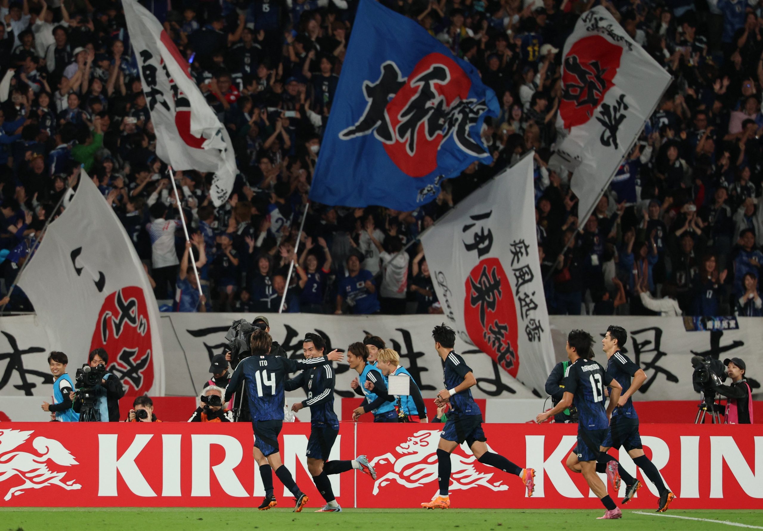 منتخب اليابان يحقق فوزا تاريخيا على البرازيل