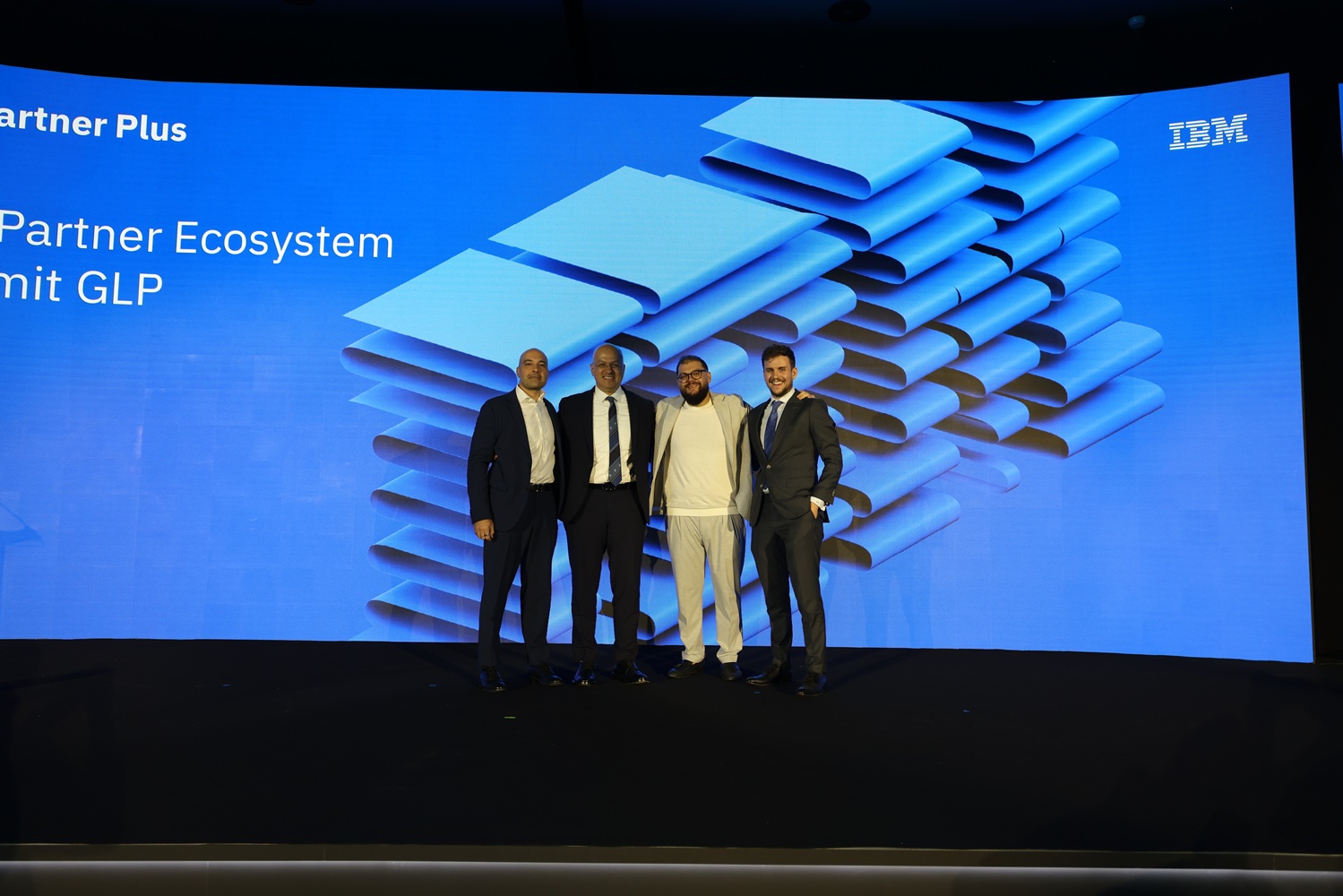 تعاون بين IBM ونيبل لتقديم حلول صناعية مدعومة بالذكاء الاصطناعي باستخدام منصتي watsonx وMaximo