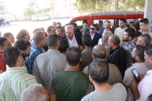 محافظ الغربية يفاجئ السائقين لمتابعة أسعار زيادة التعريفة الجديدة