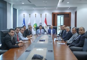 أبو ريدة يستقبل وزير الرياضة ويبحثان دعم خطط وبرامج تطوير كرة القدم 