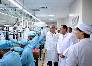 رئيس الوزراء يفتتح مصنع “أوبو” العالمية في مصر لتصنيع الهواتف المحمولة بالعاشر من رمضان