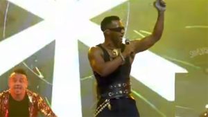 محمد رمضان يشعل حفل القرية العالمية في دبي