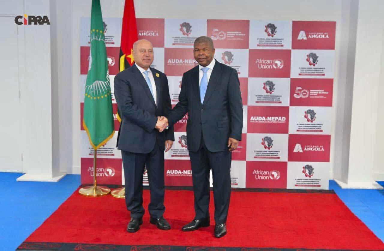 مدبولي: مصر تؤكد التزامها بتعزيز التكامل القاري في قمة لواندا