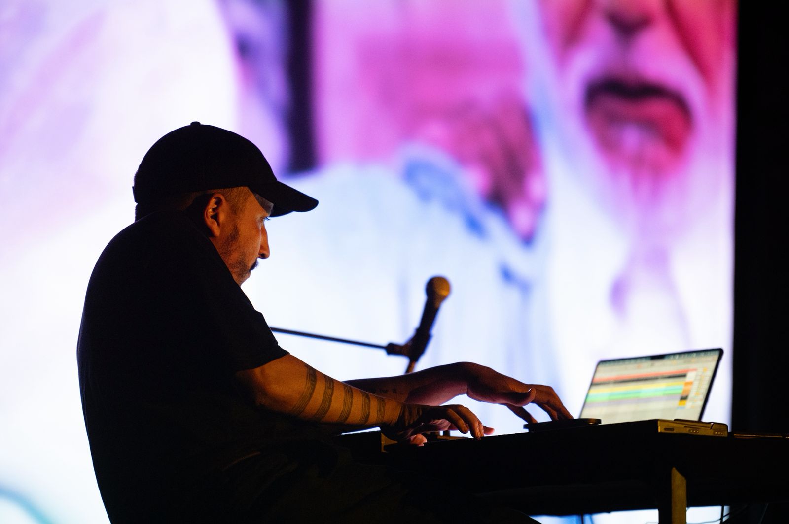 مهرجان “دي-كاف” يختتم دورته الثالثة عشرة بالتعاون مع المجلس الثقافي البريطاني … غداً