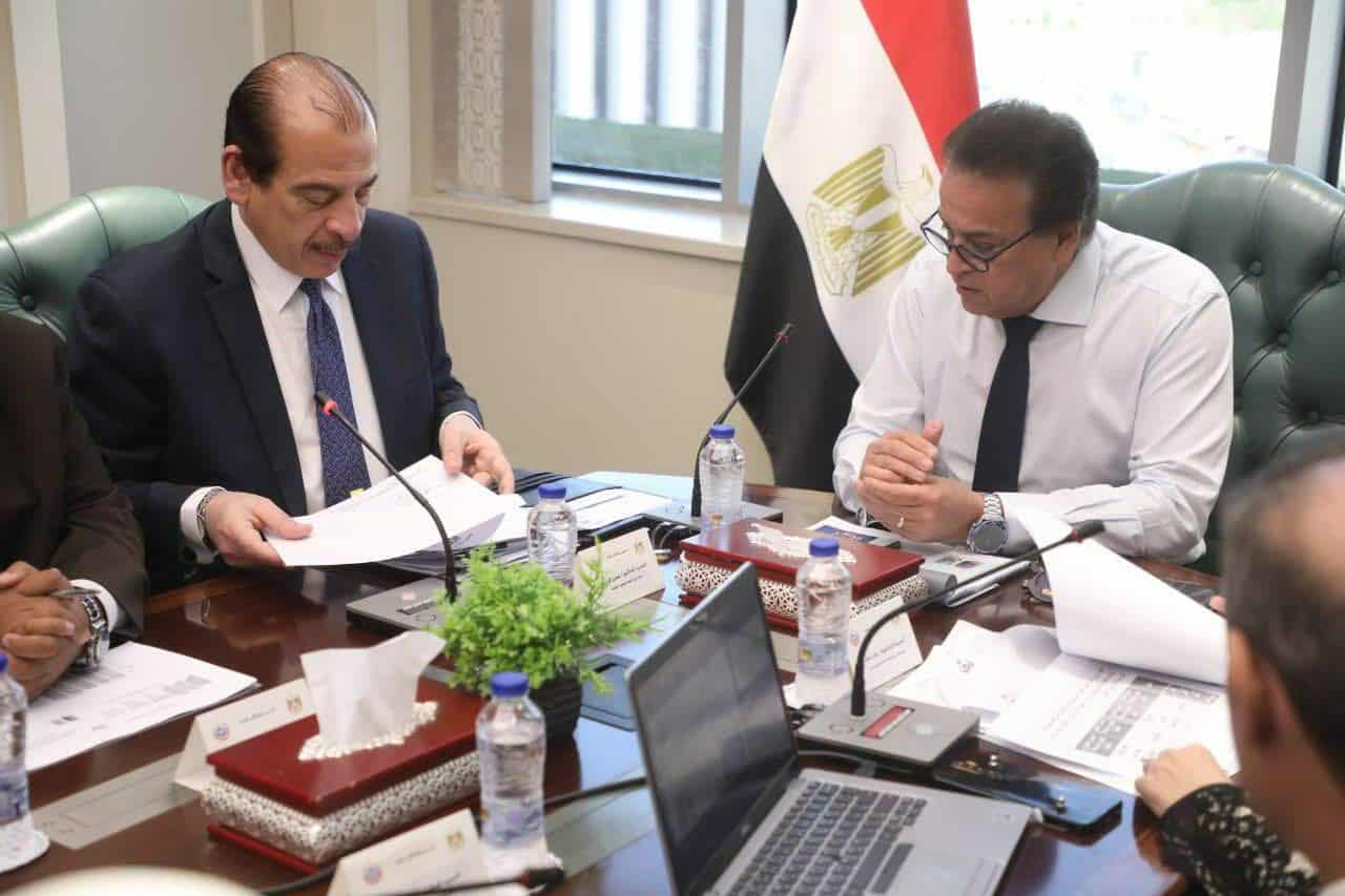 وزير الصحة يتابع تطورات منظومة دعم وصرف الألبان الصناعية لتعزيز الرضاعة الطبيعية