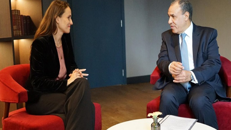 وزير الخارجية يلتقي نظيرته الرومانية على هامش قمة مصر والاتحاد الأوروبي ببروكسل