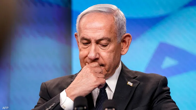 لاب توب وموبايل.. نتنياهو يحتوي غضب المحتجزين بالهدايا