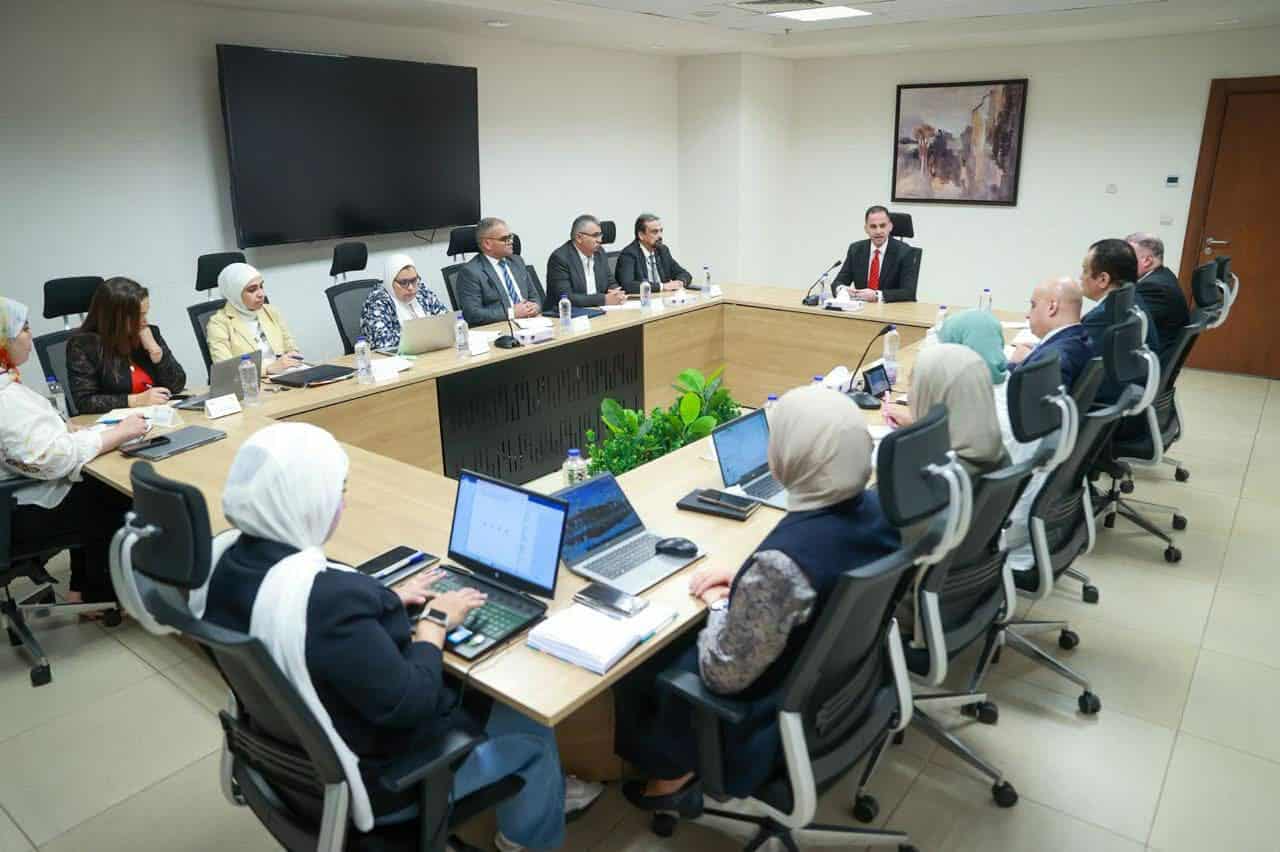نائب وزير الصحة يبحث استعدادات النسخة الثالثة من المؤتمر العالمي للسكان والصحة والتنمية البشرية