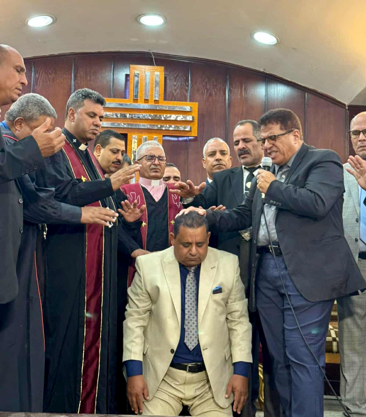 الكنائس المعمدانية تحتفل برسامة أول قس لخدمة ورعاية ذوي الهمم في مصر