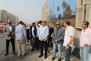 استعدادات مكثفة لتزيين محيط المتحف المصري الكبير قبيل الافتتاح العالمي