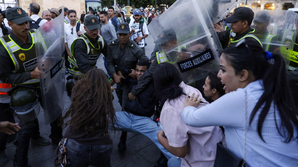 تصاعد احتجاجات المغرب.. قتلى بالقليعة واشتباكات تمتد لمدن عدة
