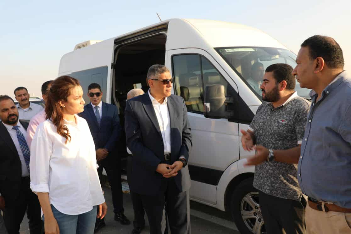 محافظ الجيزة يتابع أعمال التجميل والإنارة بطريق مصر إسكندرية الصحراوي