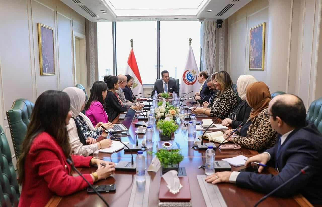 وزير الصحة يستقبل ممثلي منظمة الصحة العالمية لبحث تعزيز سلامة الأدوية واللقاحات