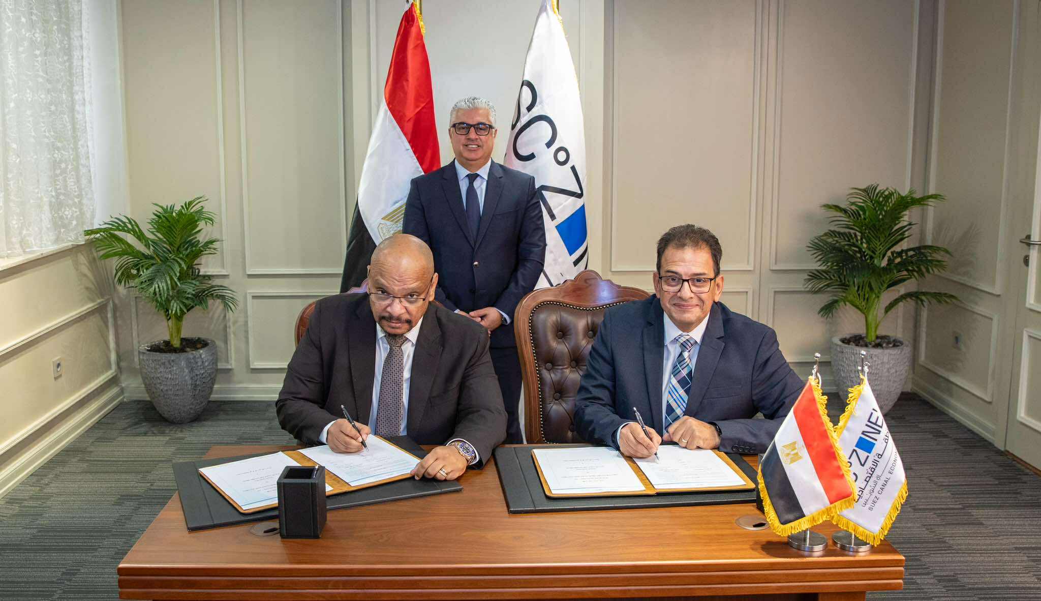 اقتصادية قناة السويس توقع عقد مشروع عالمي للتكنولوجيا الطبية باستثمارات 4.5 مليون دولار