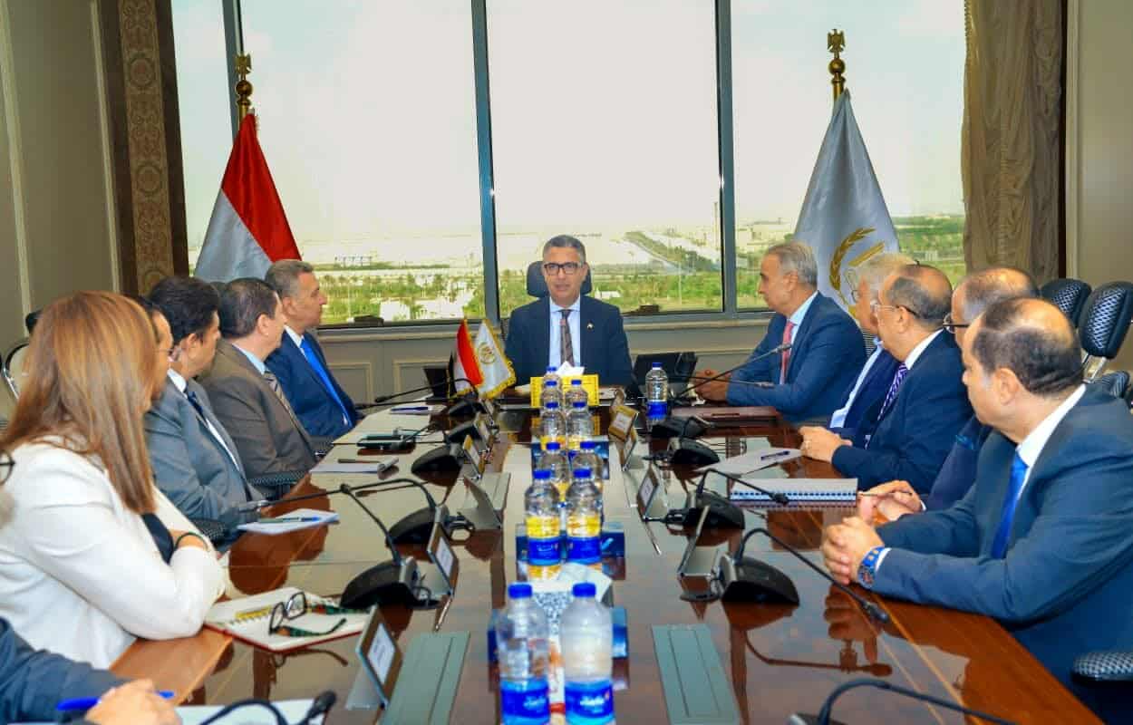 القابضة للصناعات الغذائية: تنسيق كامل مع التموين لتكثيف الرقابة على الأسواق ومواجهة الغش التجاري