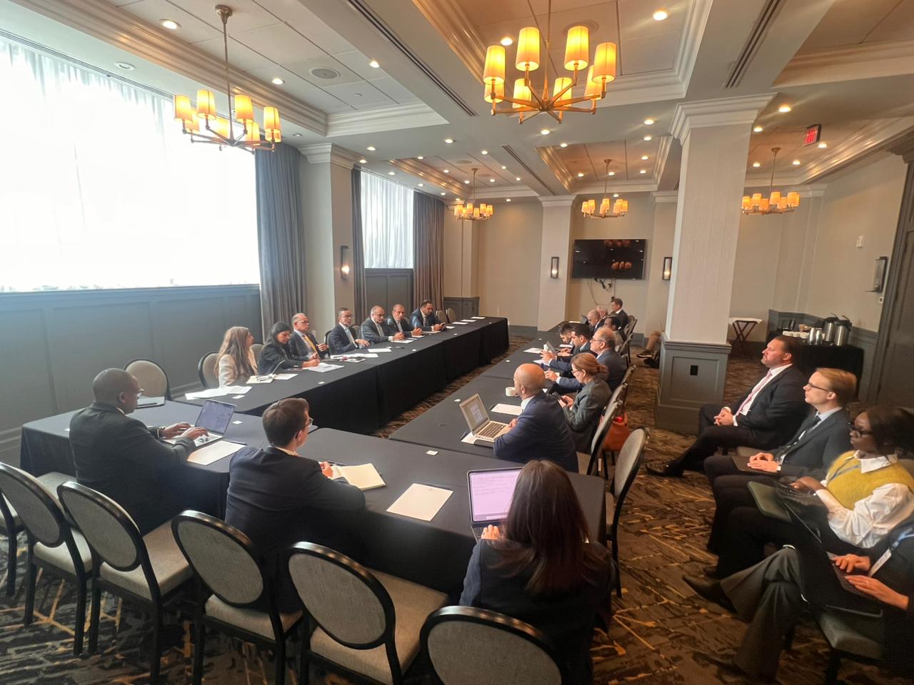 نائب وزير المالية فى لقائه مع مؤسسات وبنوك دولية ومستثمرين بواشنطن:  المؤشرات الكلية تتحسن