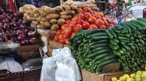 أسعار الخضروات والفاكهة في الأسواق اليوم السبت