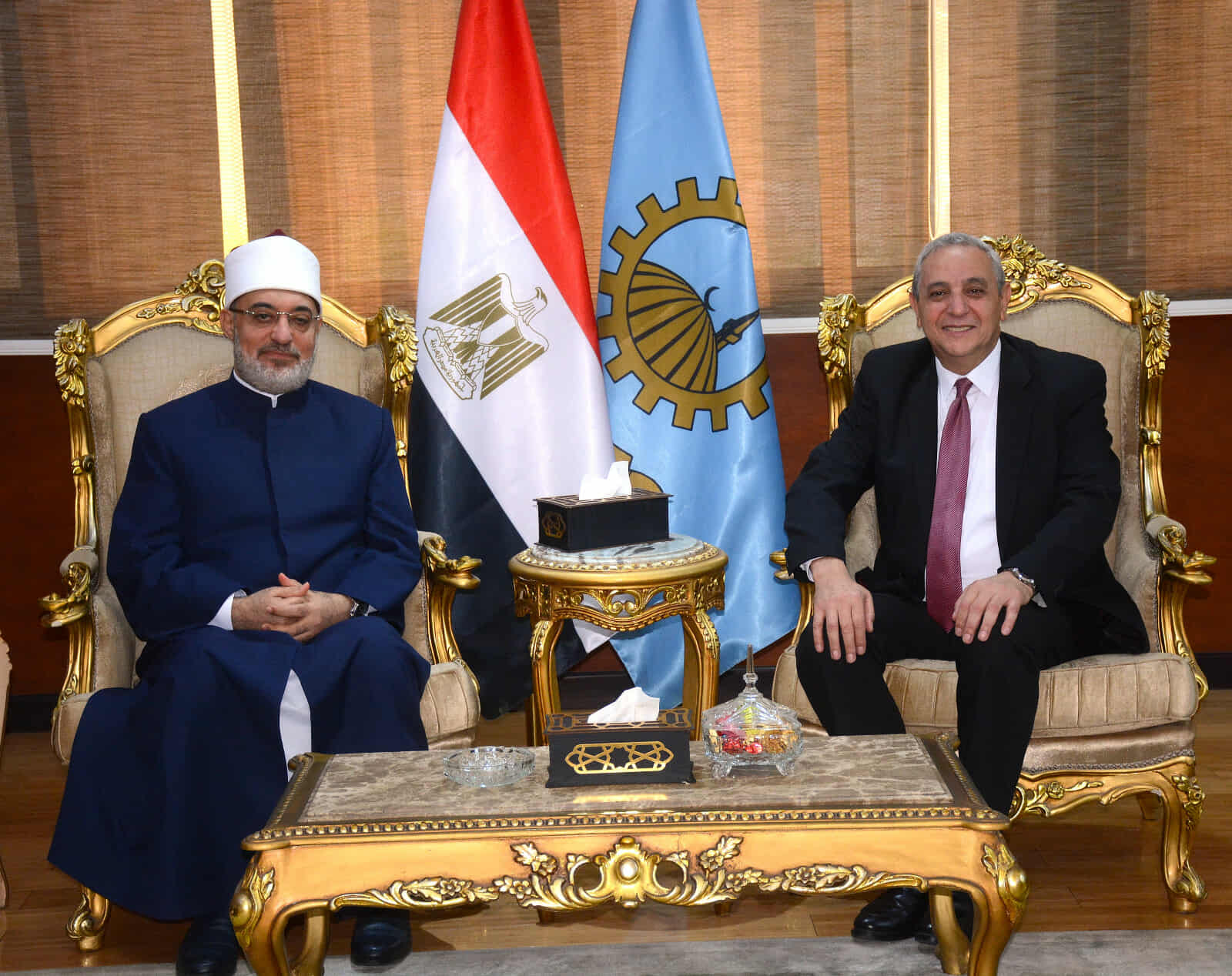 مفتي الجمهورية ومحافظ الغربية يشاركان ندوة تجديد الخطاب الديني بجامعة طنطا