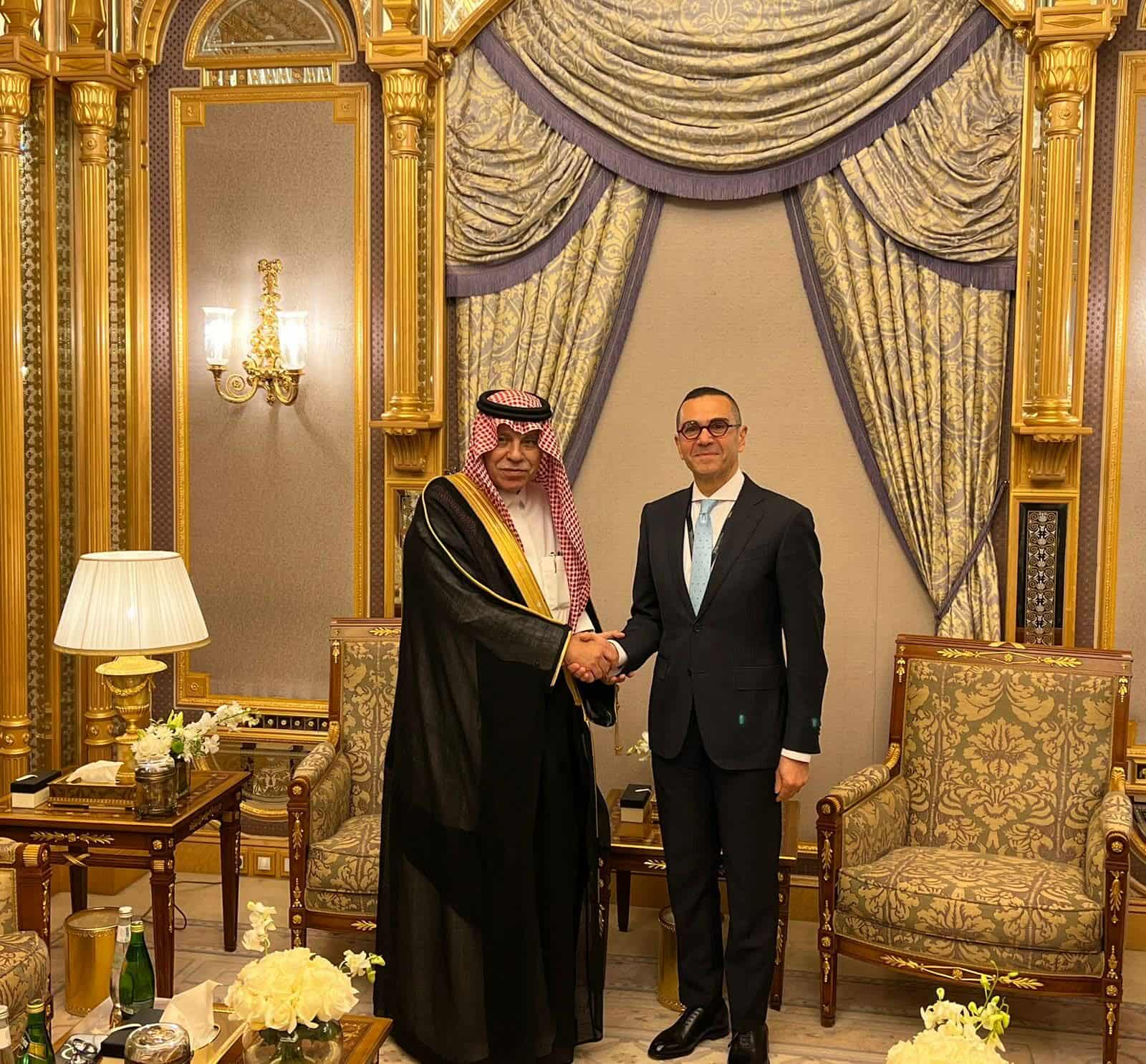 وزير الاستثمار  يبحث مع وزير التجارة السعودي التعاون الجمركي والنقل واللوجستيات