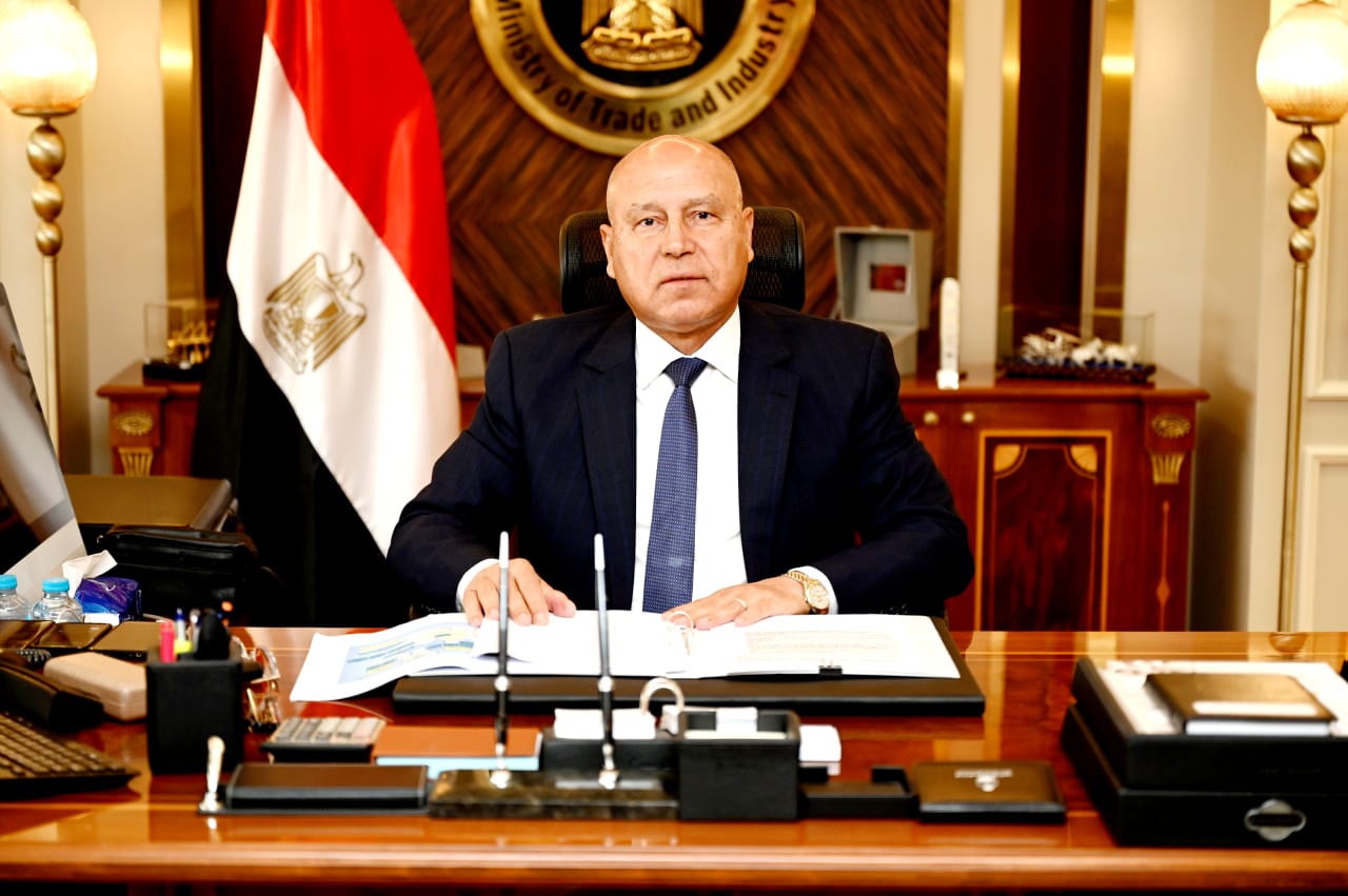 وزارة الصناعة تطلق “المعرض السلبي” لتعزيز التصنيع المحلي وتقليل الاعتماد على الواردات