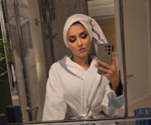 بـ”الروب”.. “مي عمر” تثير الجدل في أحدث ظهور