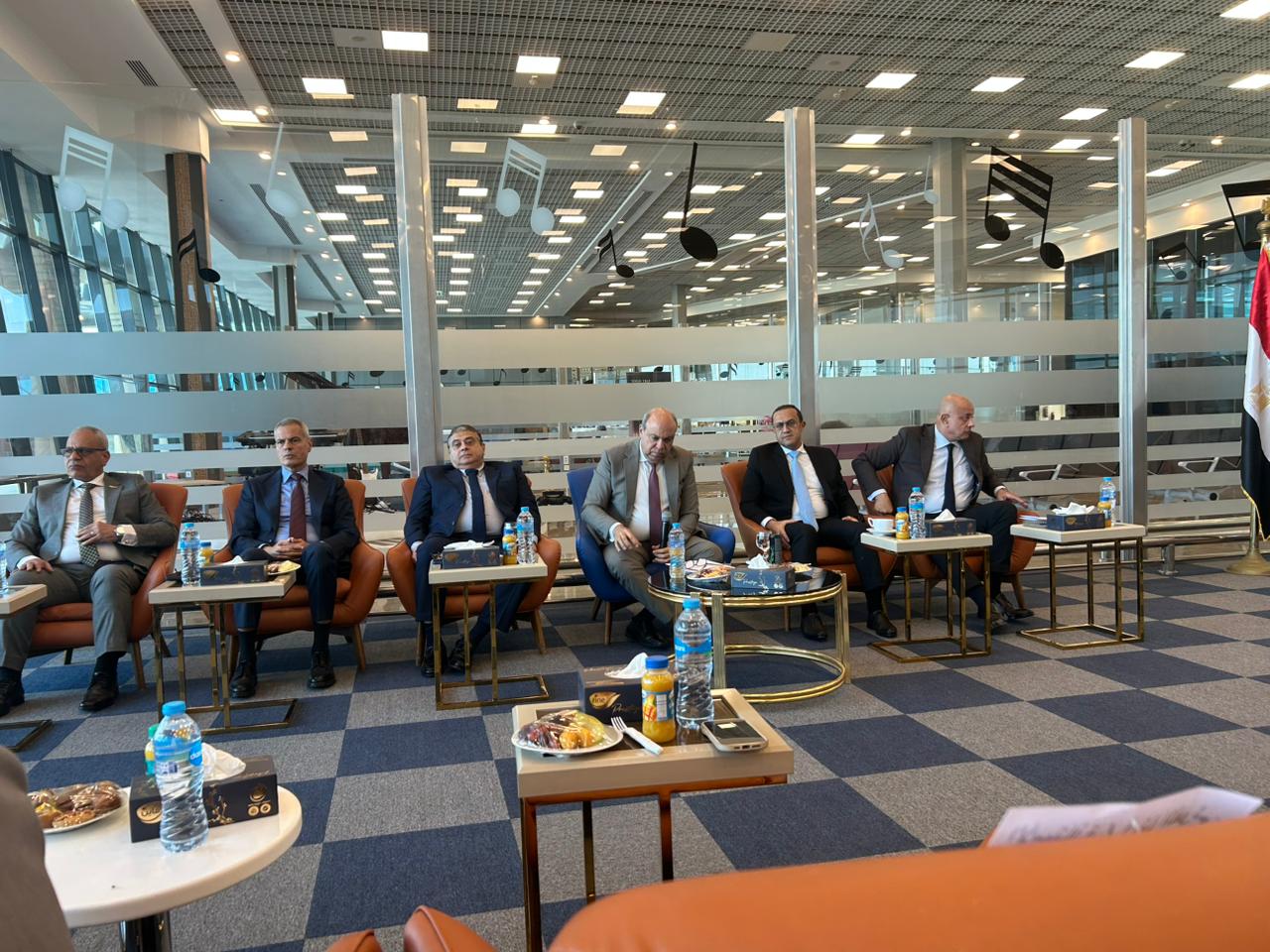 وزير الطيران المدني:مصر للطيران تحقق نتائج قياسية ..و 28 طائرة جديدة تنضم للأسطول خلال 24 شهرًا