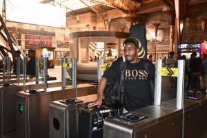 مصر تواصل دعمها الإنساني للسودانيين بتسيير الرحلة الثامنة والعشرين ضمن مشروع “العودة الطوعية”