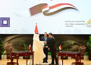 مدبولي يشهد توقيع صفقة استثمارية جديدة لتطوير علم الروم