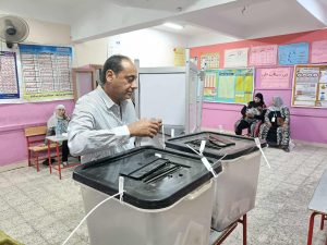توافد الناخبين في الساعة الأخيرة لأول أيام انتخابات مجلس النواب بالجيزة
