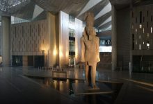 البهو العظيم في المتحف المصري الكبير.. تمثال رمسيس الثاني يستقبل الزوار